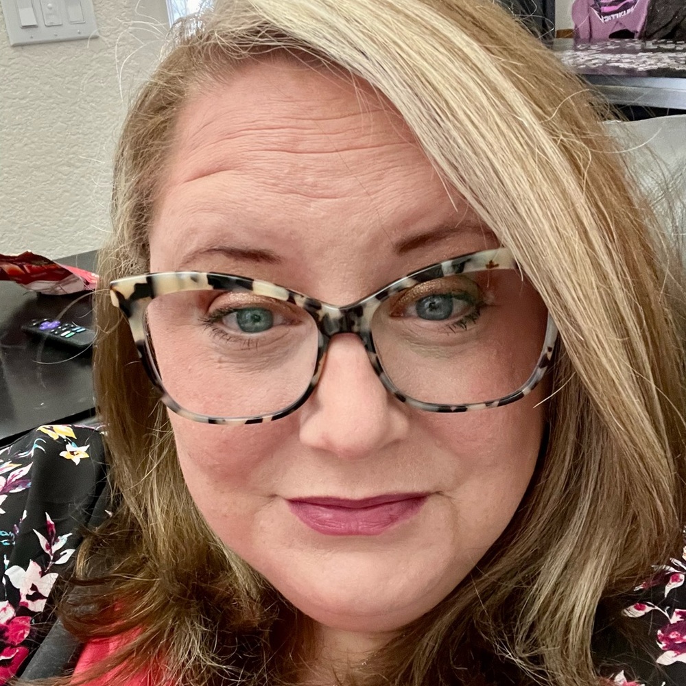 Meet your Posher, Victoria